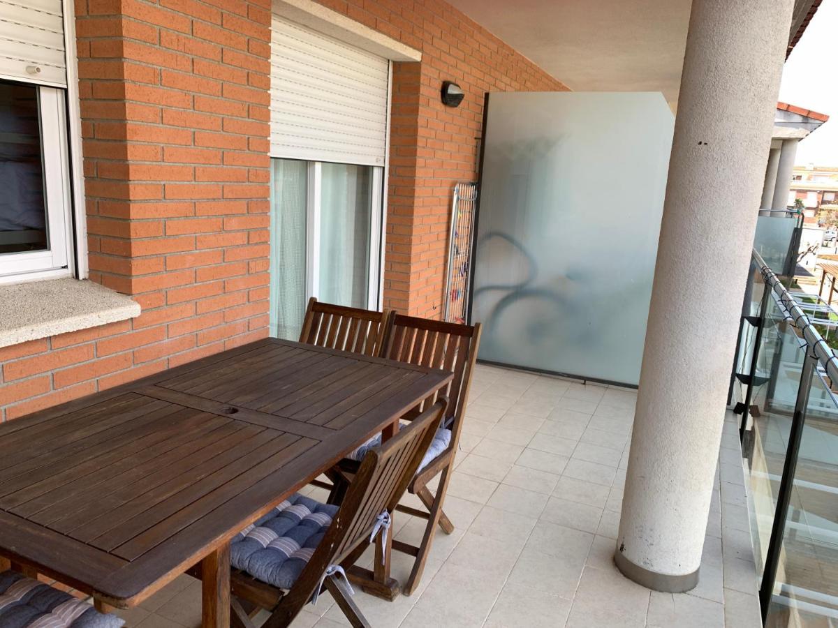 Acogedor Apartamento Con Piscina En Vilafortuny, Cambrils Bagian luar foto